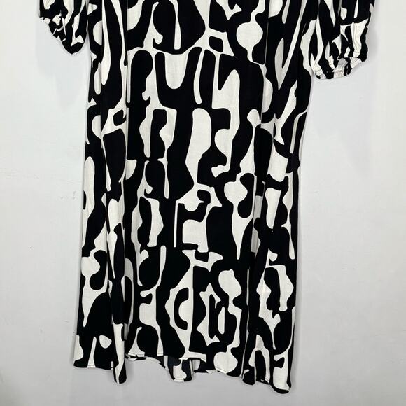 NWT Zara Abstract Print Lightweight Long Sleeve V-neck Midi Dress Black White Sm - Picture 5 of 13